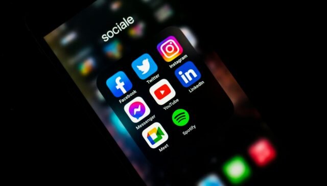 iphone screen showing icons on screen